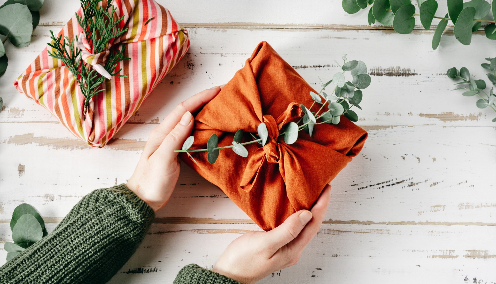 You are currently viewing The Perfect Gift This Holiday Season: 3 Tips for Finding Truly Meaningful Christmas Gifts